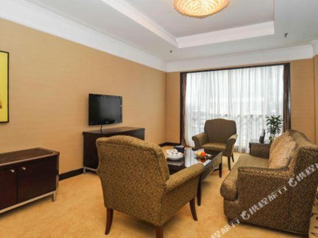 Qingdao Blue Horizon Hotel Laoshan Екстериор снимка