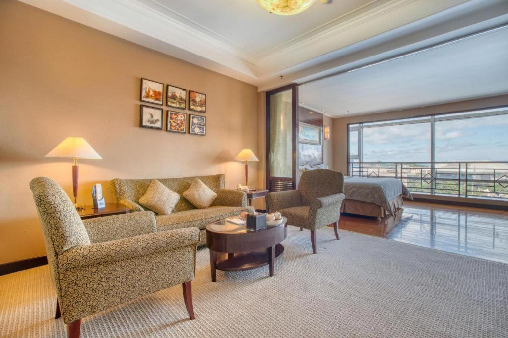 Qingdao Blue Horizon Hotel Laoshan Екстериор снимка