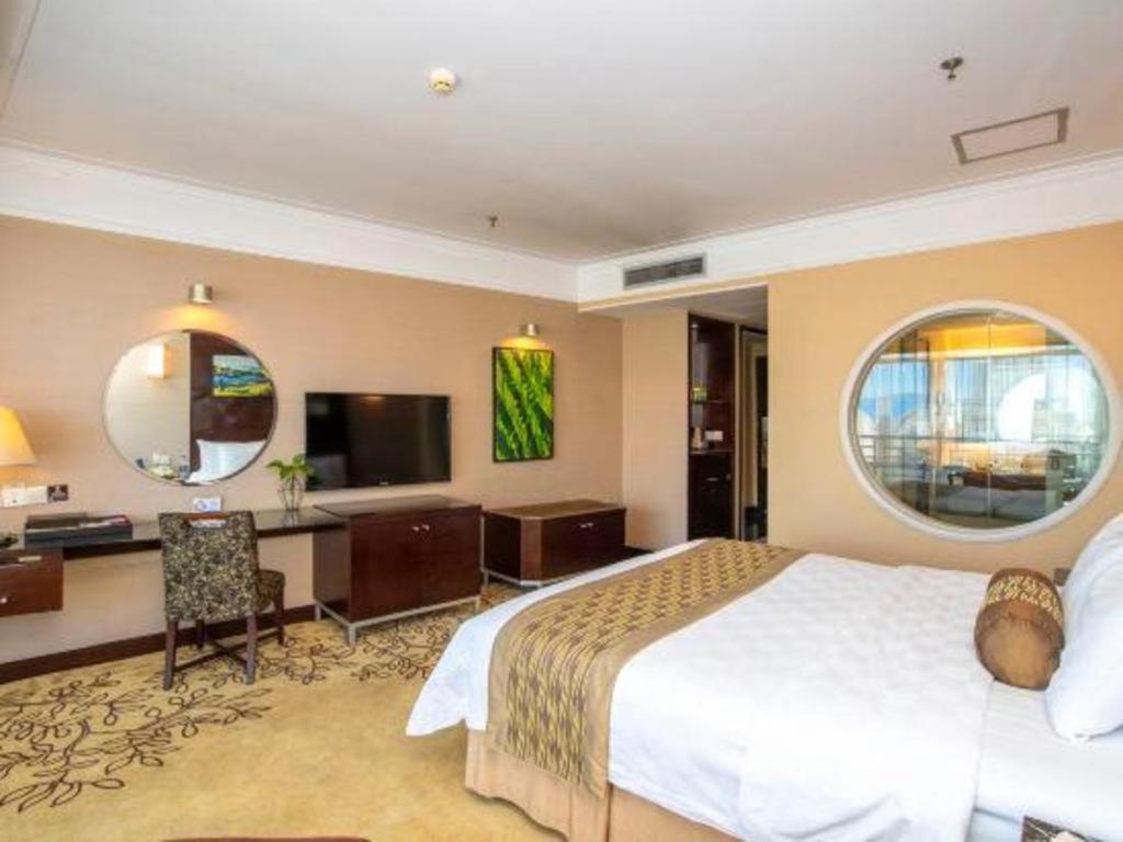 Qingdao Blue Horizon Hotel Laoshan Екстериор снимка