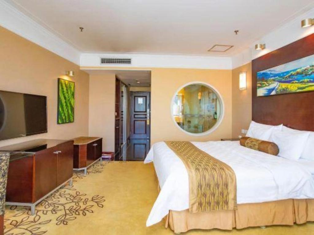 Qingdao Blue Horizon Hotel Laoshan Екстериор снимка