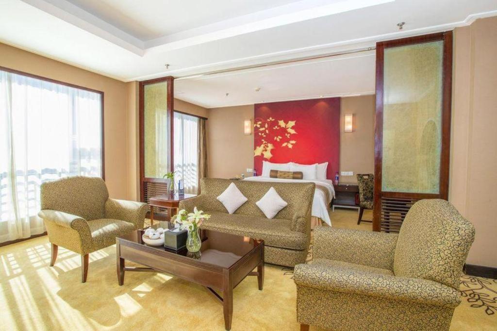 Qingdao Blue Horizon Hotel Laoshan Екстериор снимка
