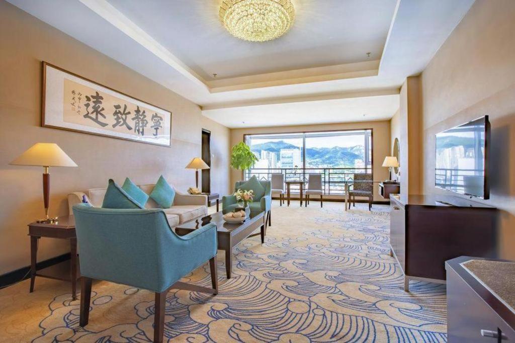 Qingdao Blue Horizon Hotel Laoshan Екстериор снимка